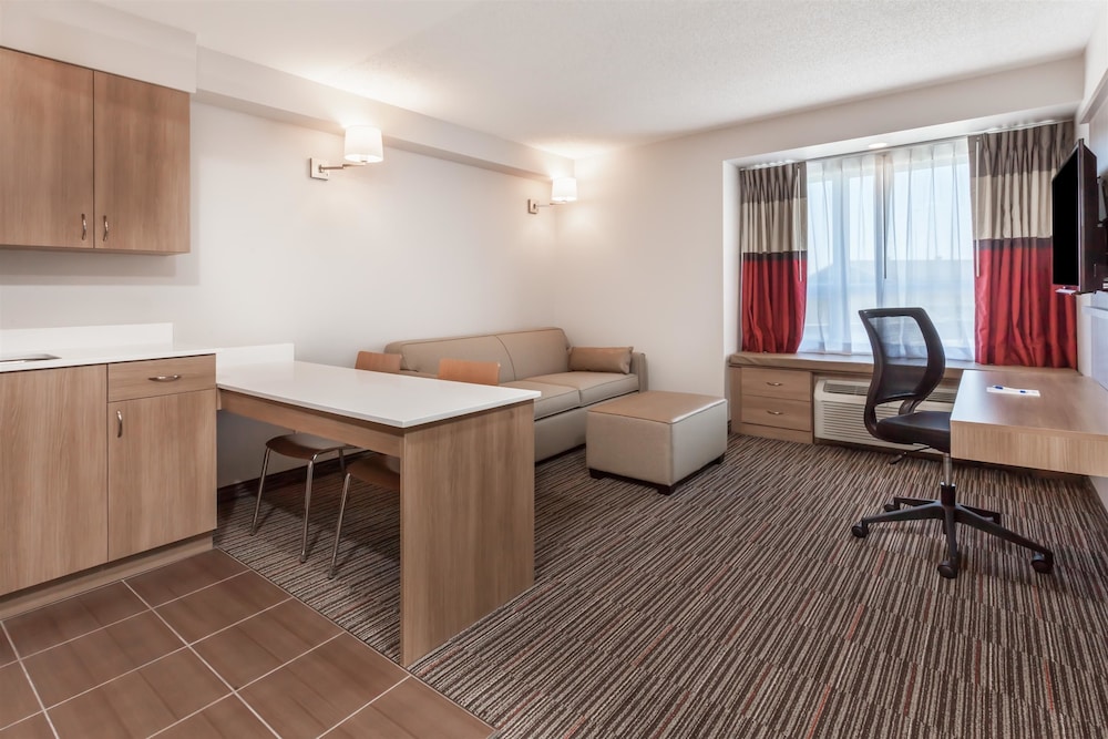 Microtel Casselman 36/39