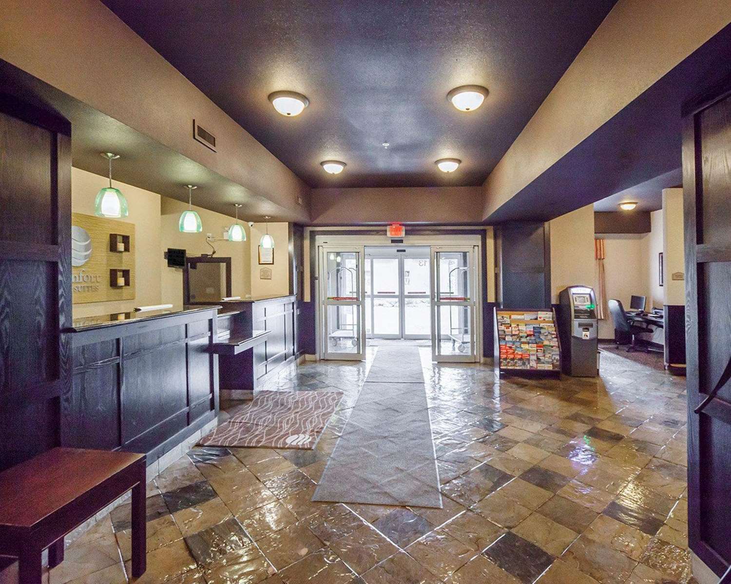 Prairie Moon Inn Sylvan Lake 2/23
