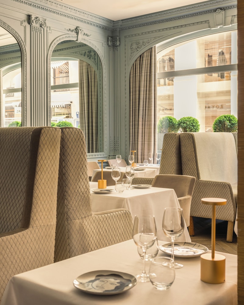 Hotel Royal Saint Honore 54/60