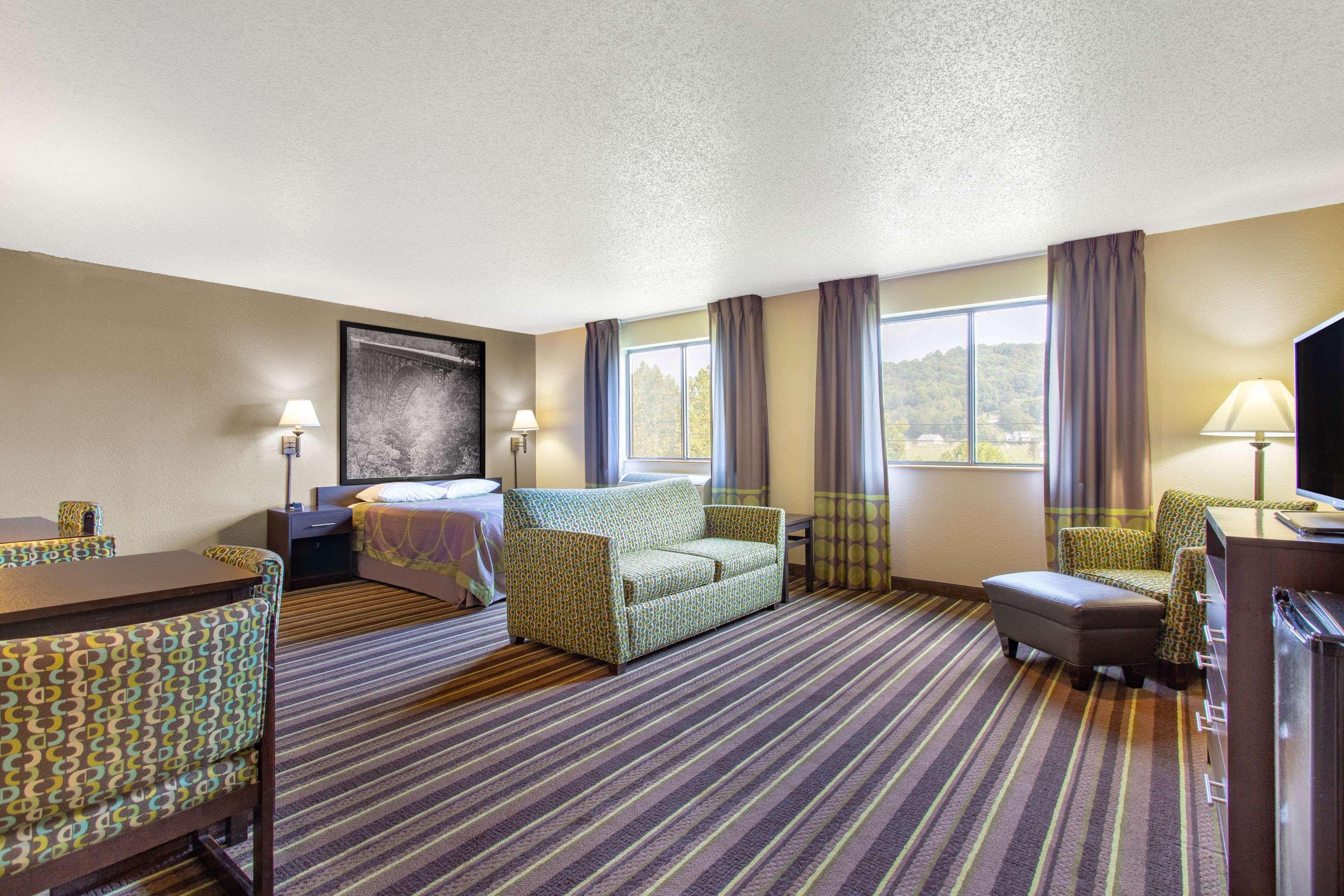 Suite, Queen Bed