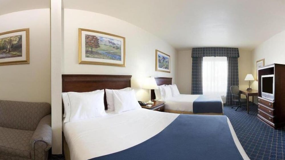 Holiday Inn Express Hotel Suites Paragould 21/60