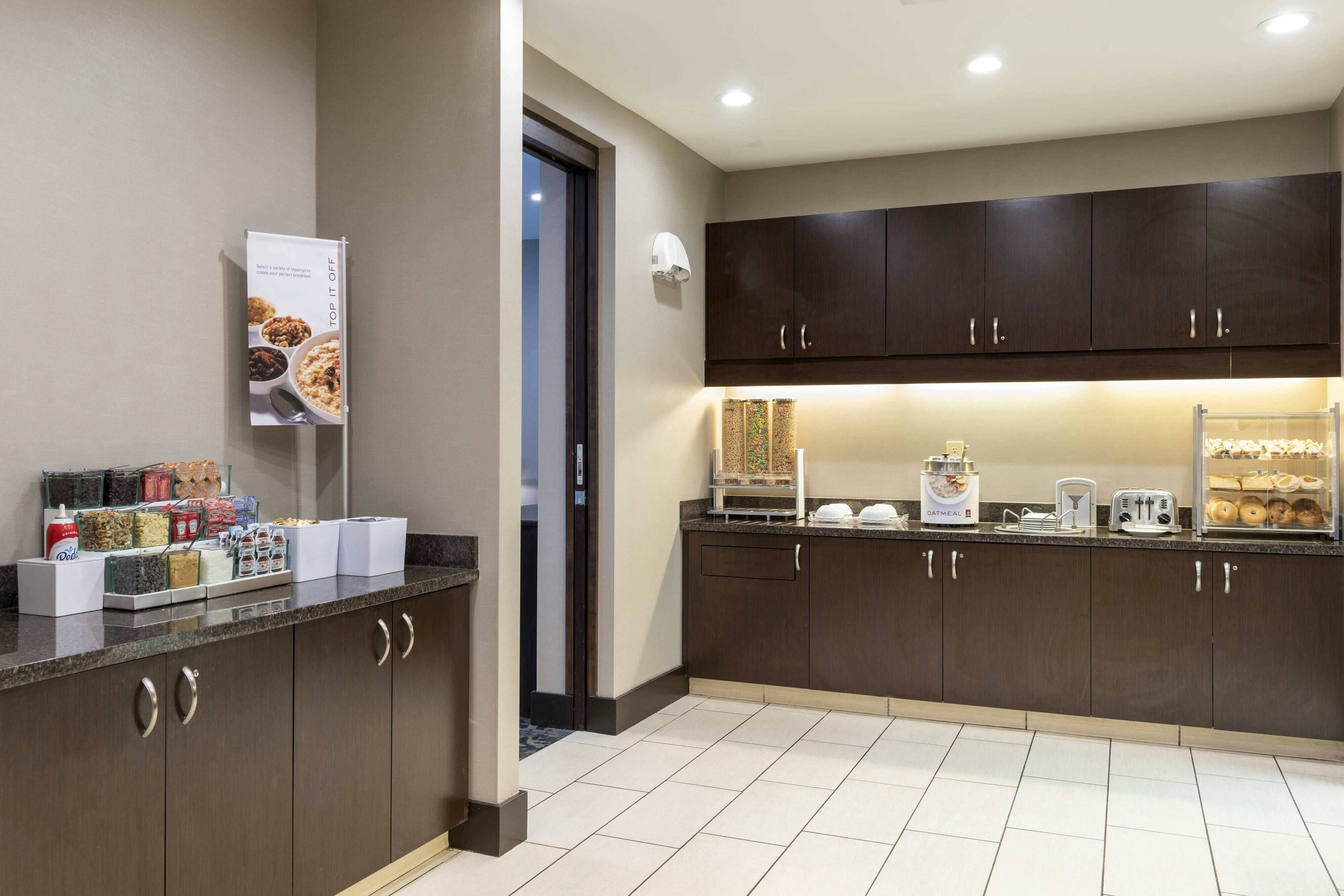 Residence Inn Midland Marriott 4/44