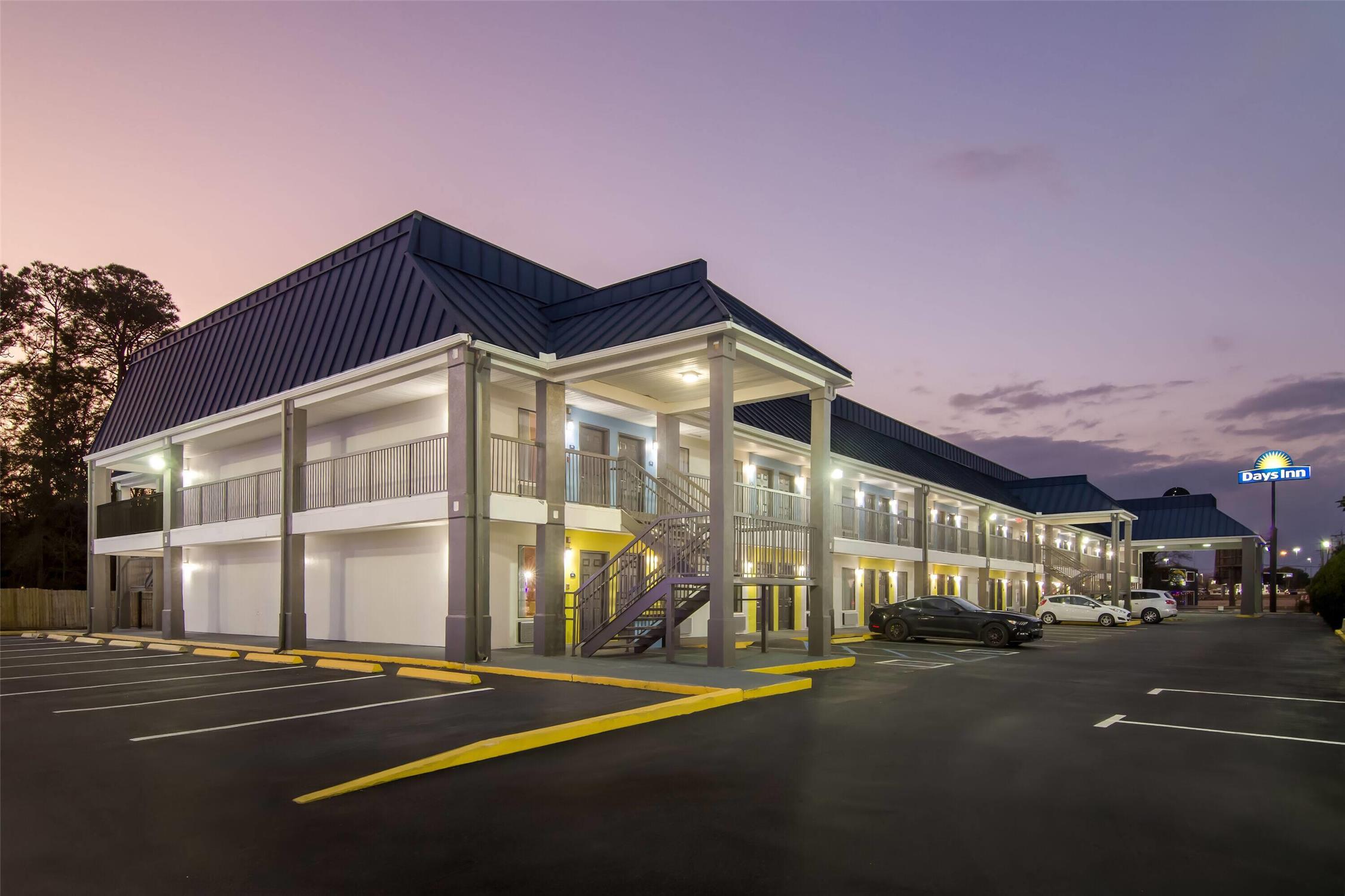 Days Inn by Wyndham Ocean Springs 7/32