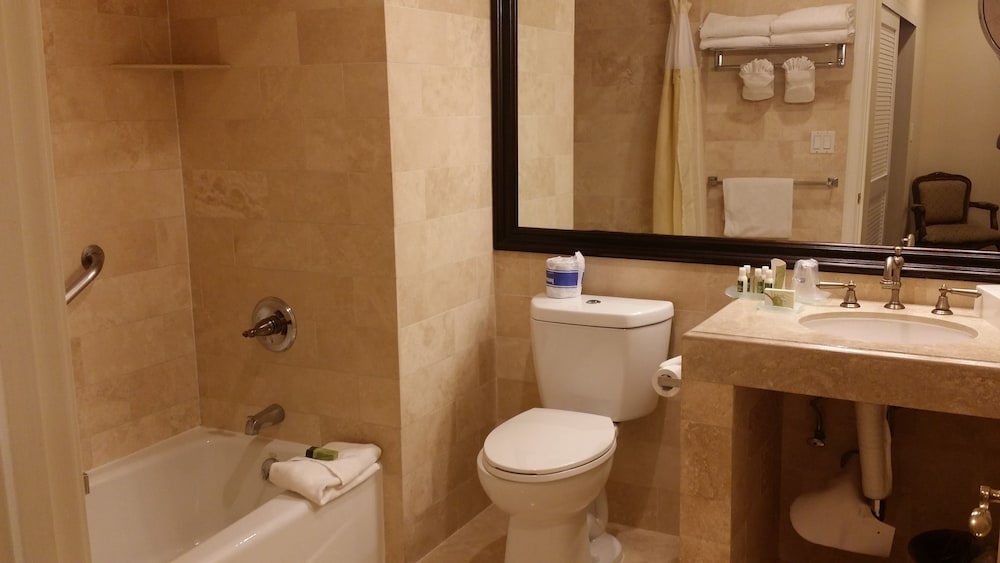 Best Western Plus Sunset Plaza Hotel 29/83