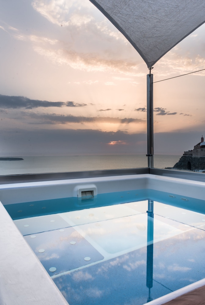 Hyperion Oia Suites 41/45