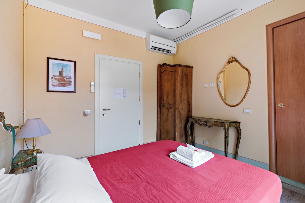 ROOM, SINGLE, BALCONY