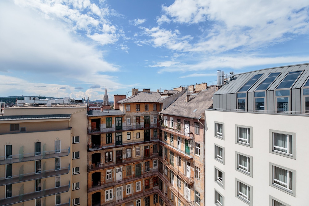Akeah Verdi Budapest in BUDAPEST
