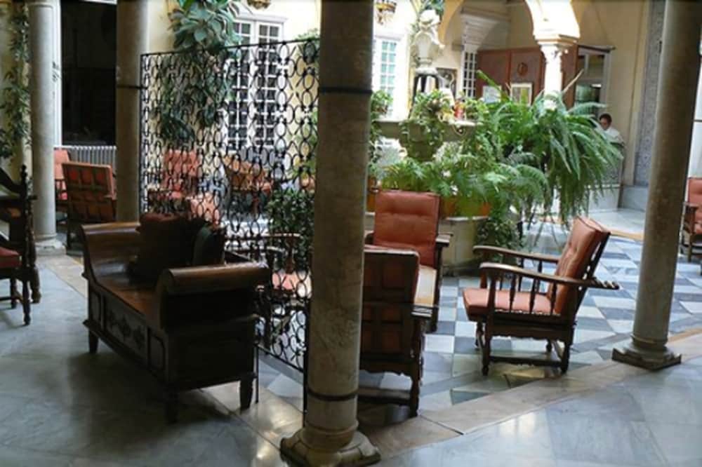 Hotel Simon 48/66