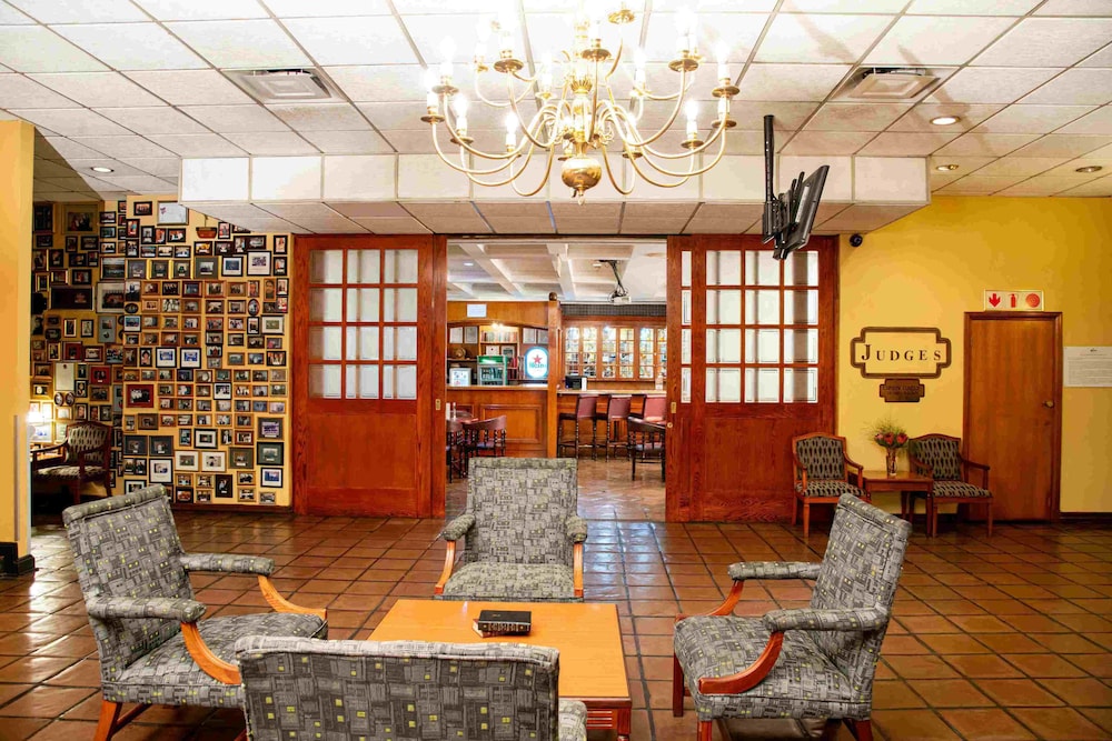 Bon Hotel Bloemfontein Central 6/60