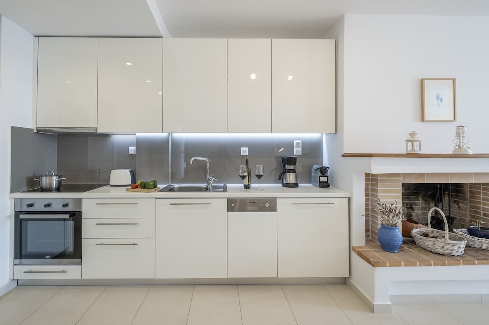 MELI APARTMENTS & VILLAS photo3