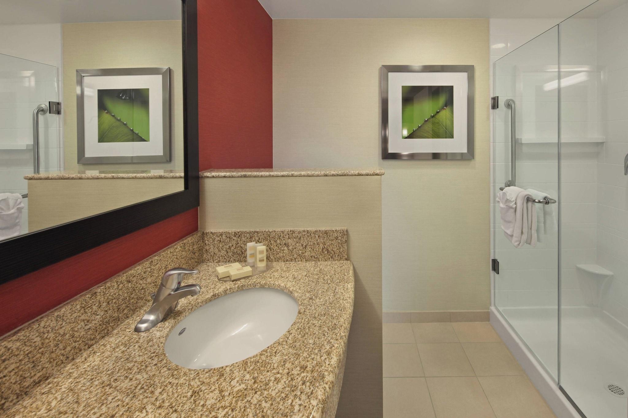 غرفة رباعية لذوي الإعاقة، Courtyard Philadelphia Coatesville/Exton 3/3