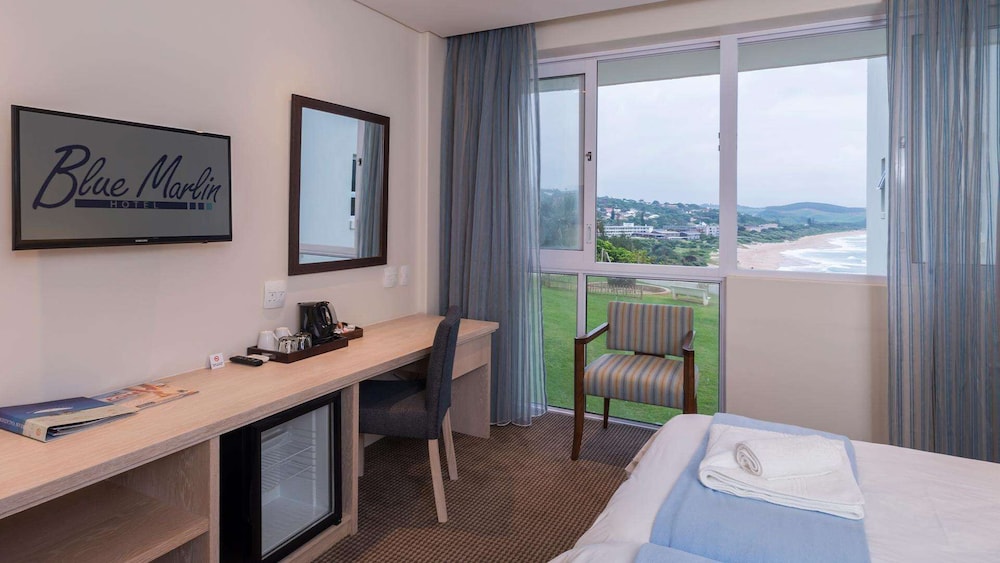 BLUE MARLIN HOTEL 35/84