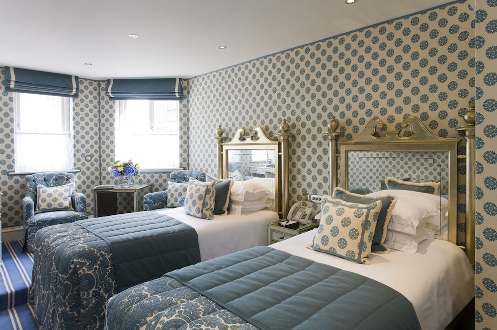 The Chesterfield Mayfair 21/84