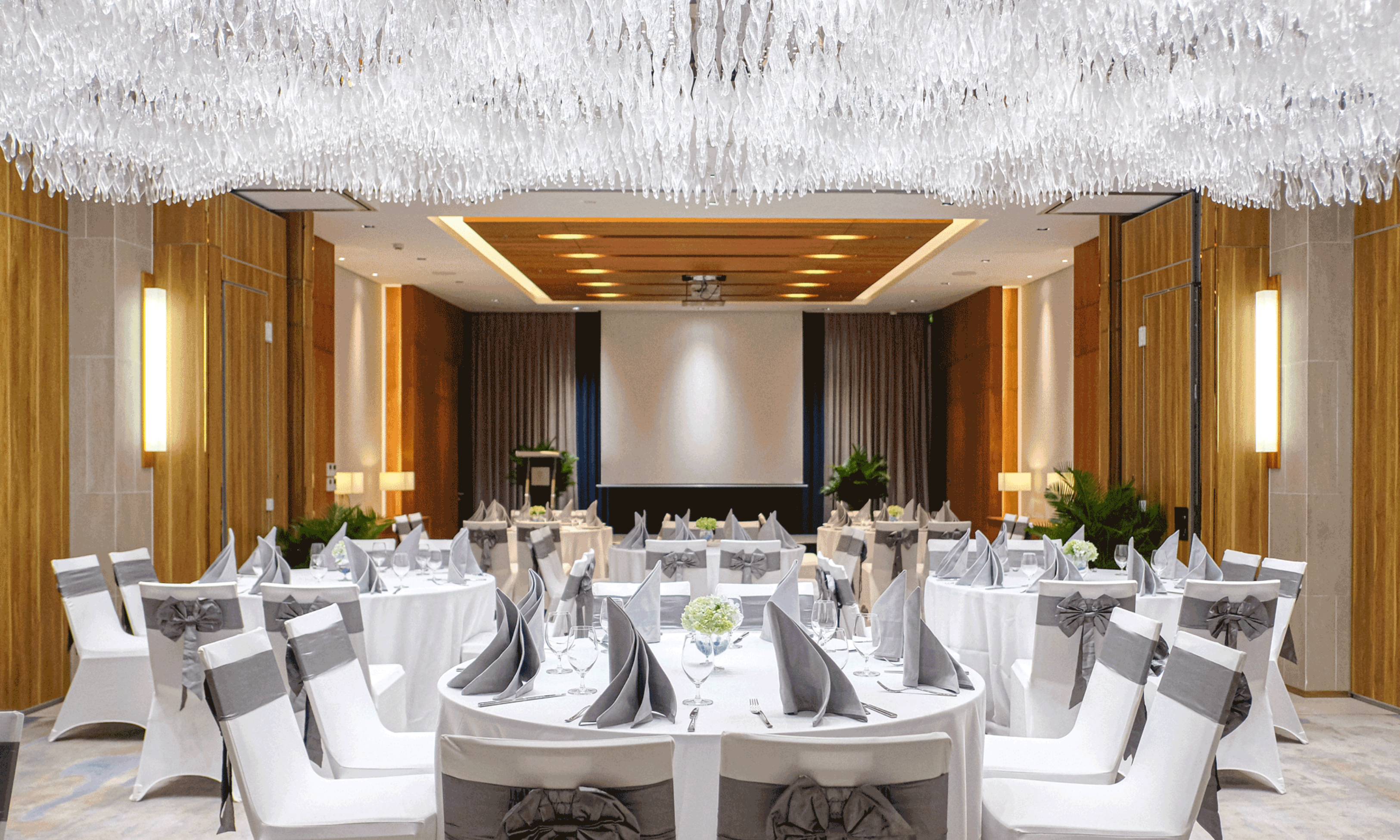 Prince Hotel Da Nang 65/75