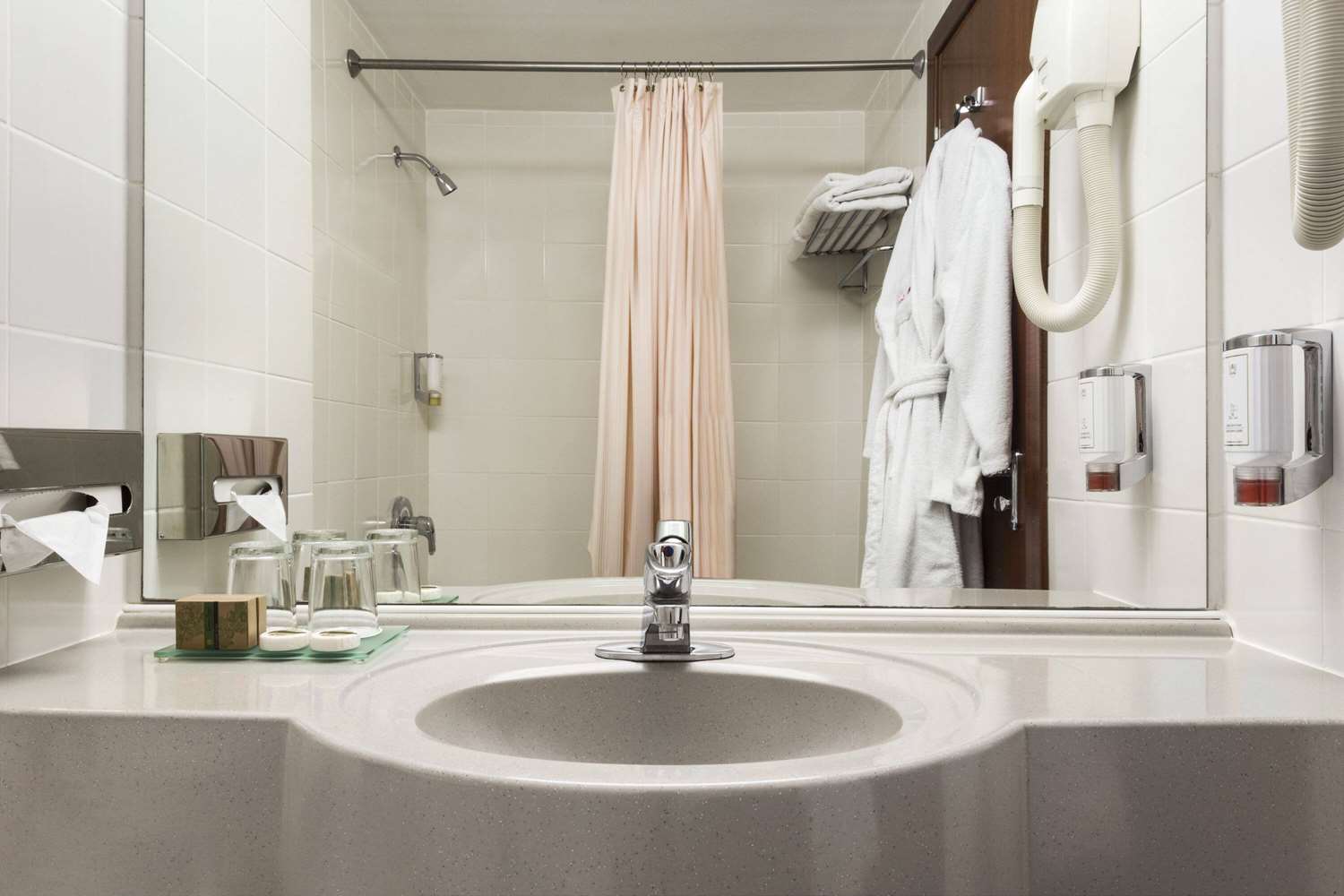 Ramada by Wyndham Bucharest Parc 49/49