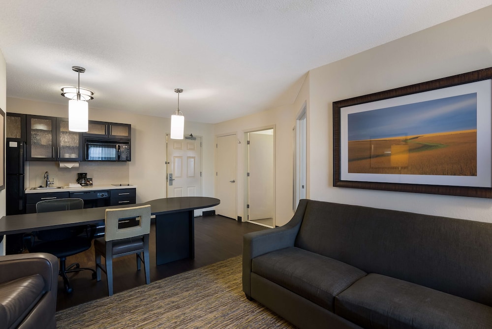 Sonesta Simply Suites Des Moines 25/42