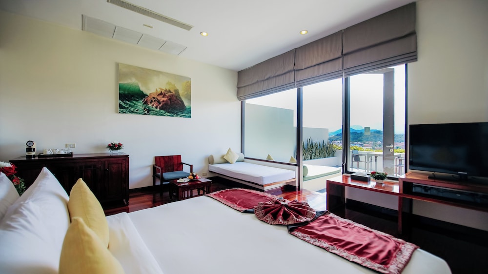 Room, King Bed, Terrace