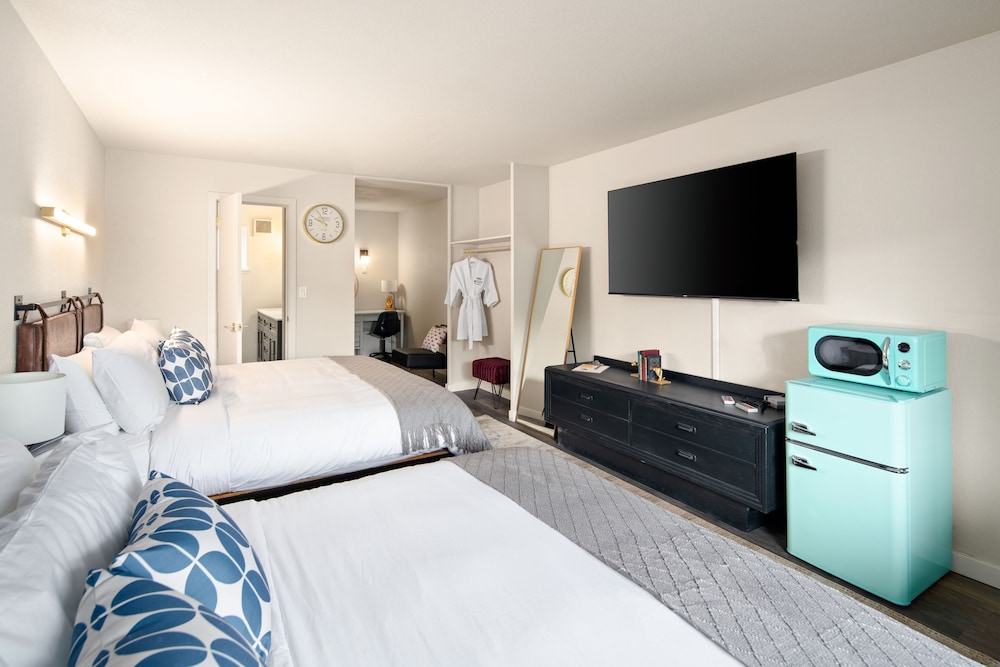 Manor Lodge Motel 13/68
