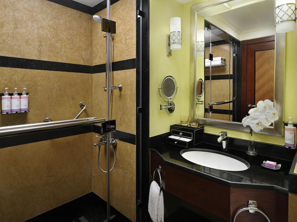فندق موڤنبيك سيتي ستار جدة(Movenpick Hotel City Star Jeddah) 77/79