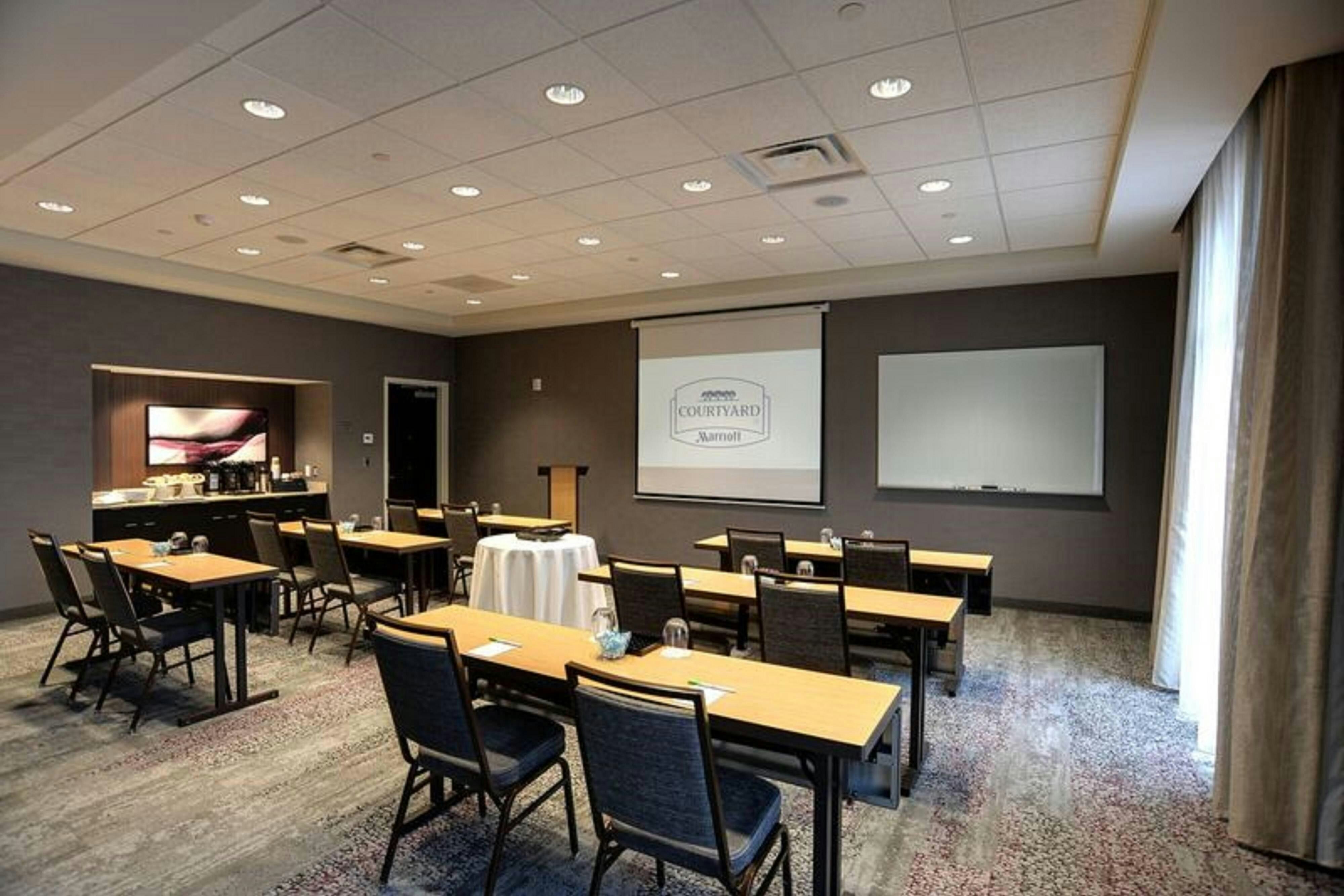 Courtyard By Marriott Columbus Osu 24/26