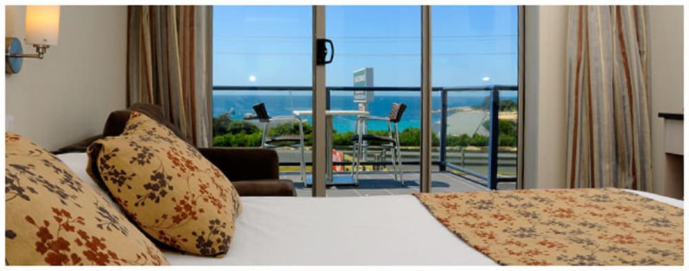 Beachfront Bicheno 32/50