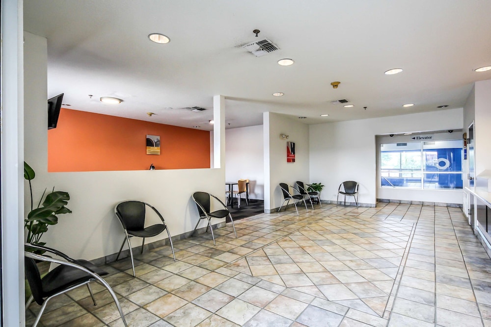 Motel6 New Braunfels, TX 8/44