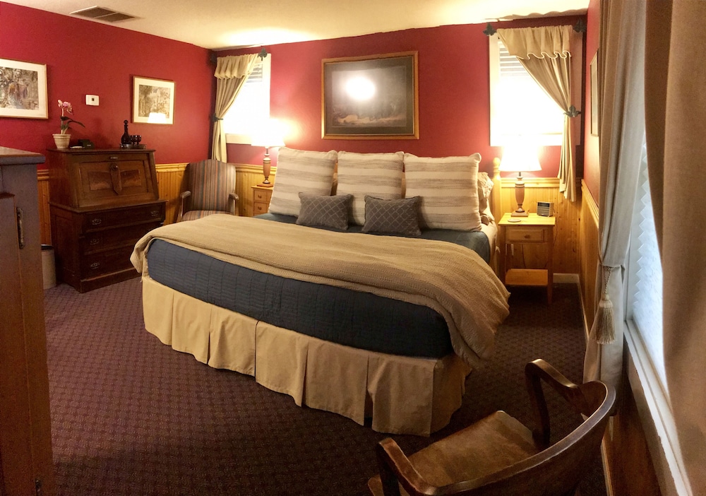 Arden Forest Inn 20/72