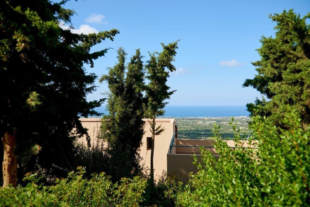 Village Heights Resort 57/63