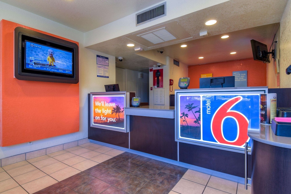 Motel6 Jurupa Valley, CA - Riverside West 15/44