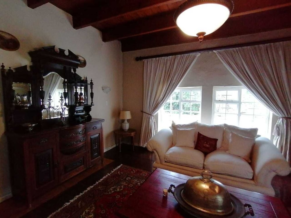 Fiore Guest Accommodation 30/50