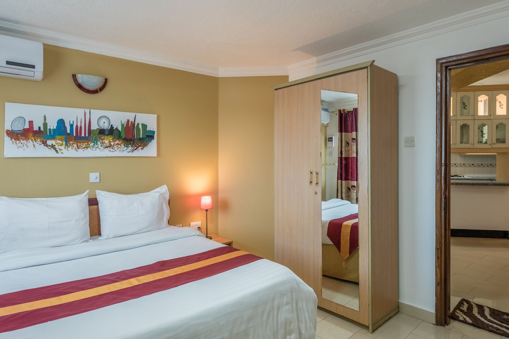 Hotel Raha Tower 13/58