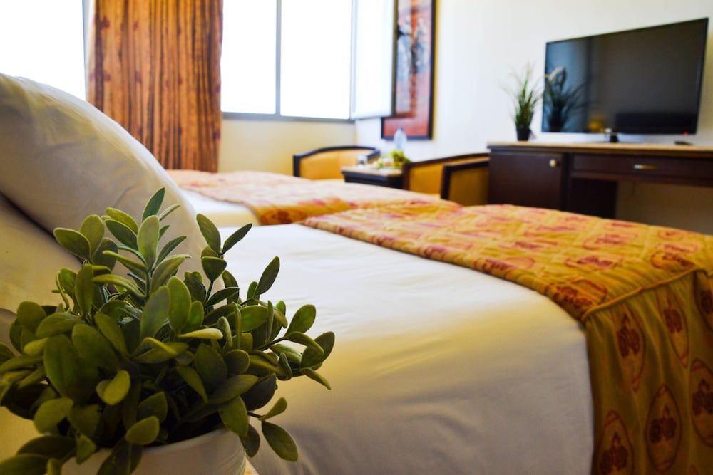 Azur Hotel 20/35