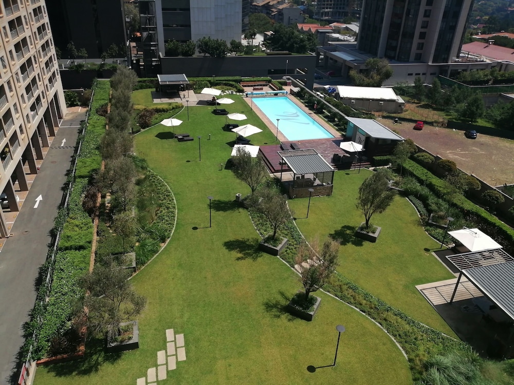 Westpoint Executive Suites - Apartments 62/70
