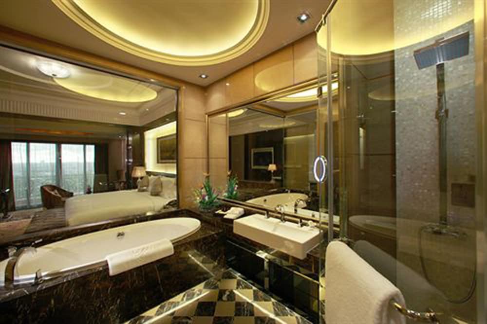 Chateau Star River Pudong Shanghai 38/38