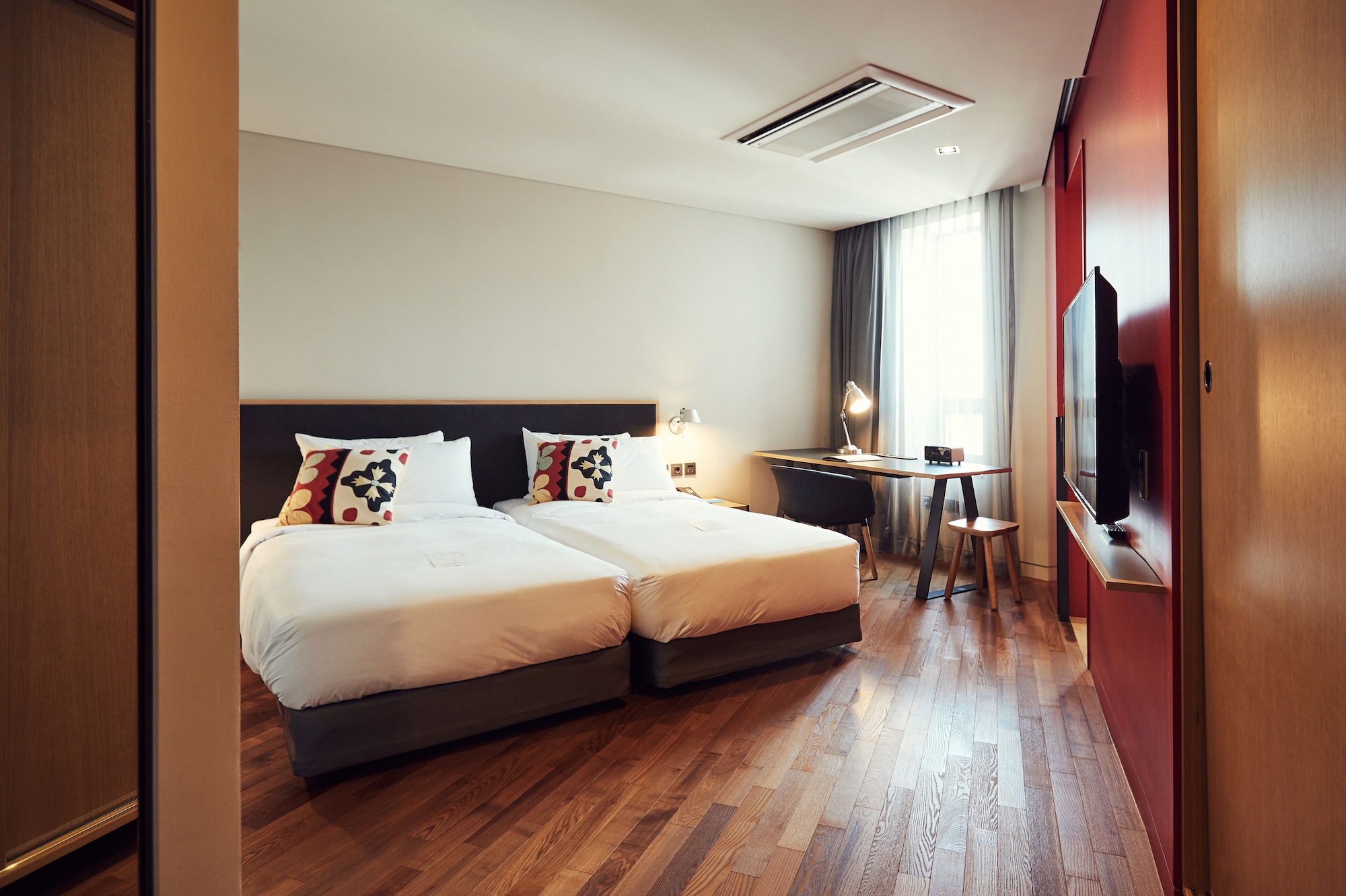 East, Twin Beds