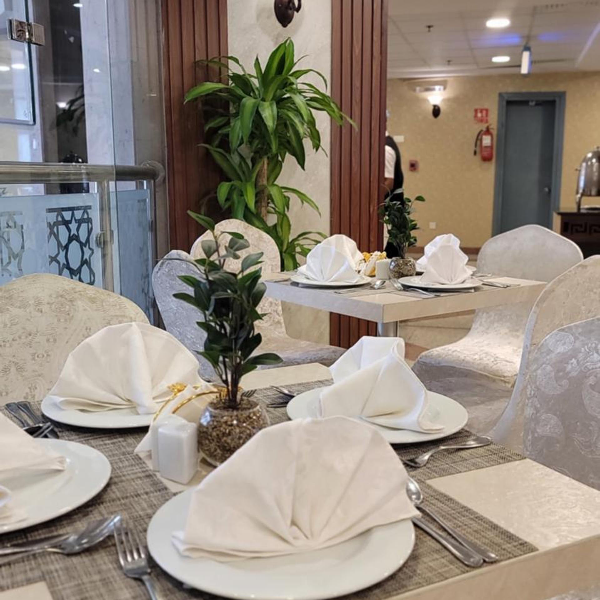 الأنصار الجديد(Al Ansar Palace Golden Tulip Hotel) 49/60