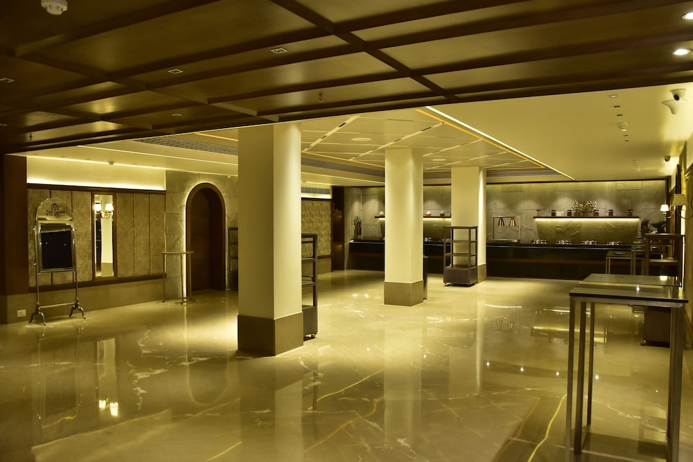 The Maya Hotel 22/50