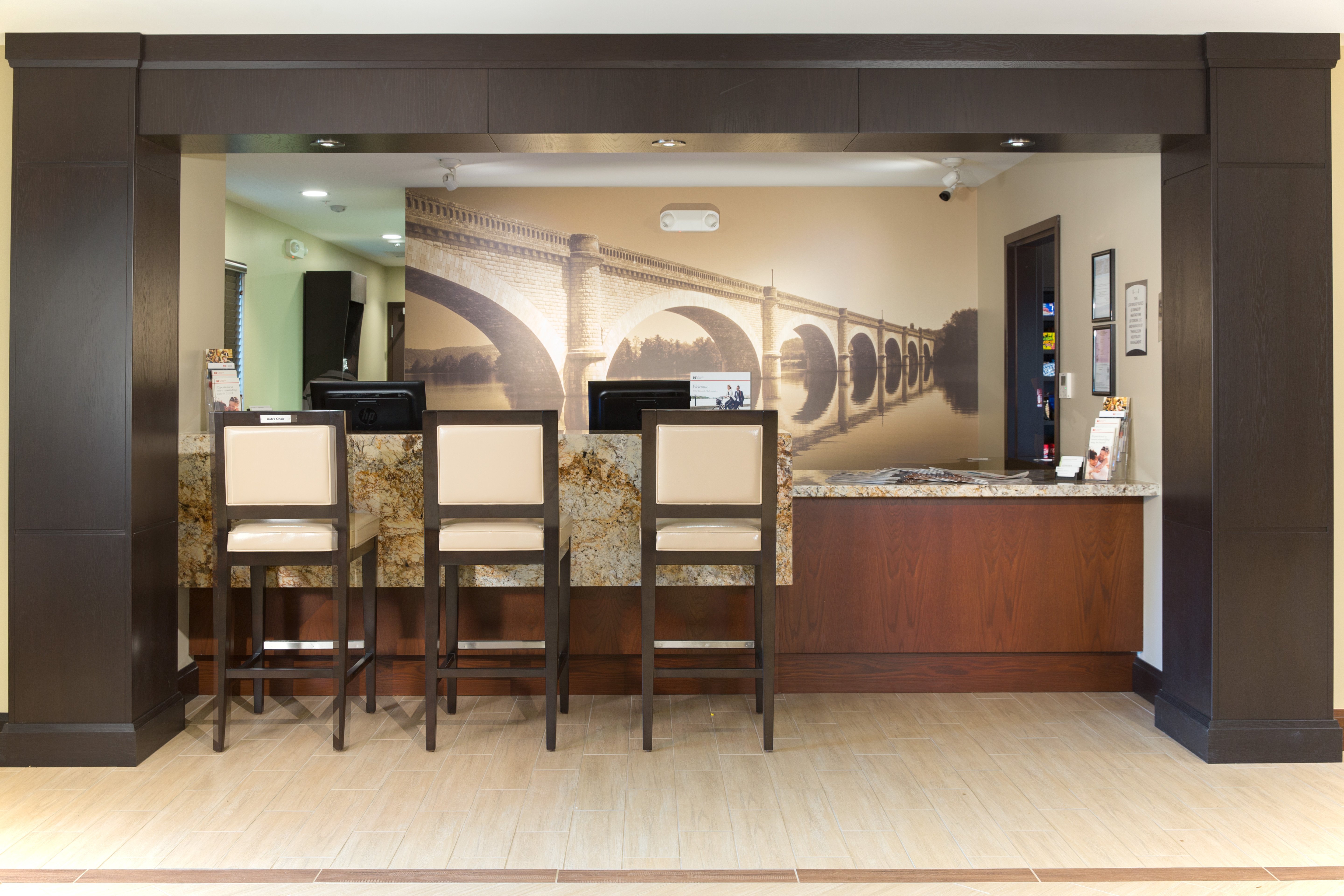 Staybridge Suites Corona South 29/45