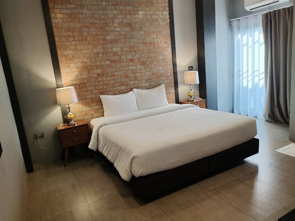 Qoo Hotel 28/64
