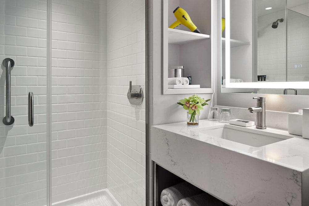 Hyatt Centric Old Town Alexandria 8/46