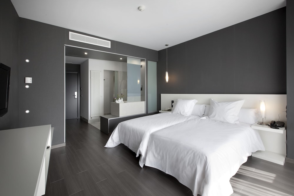 Hotel Masmonzon 12/50