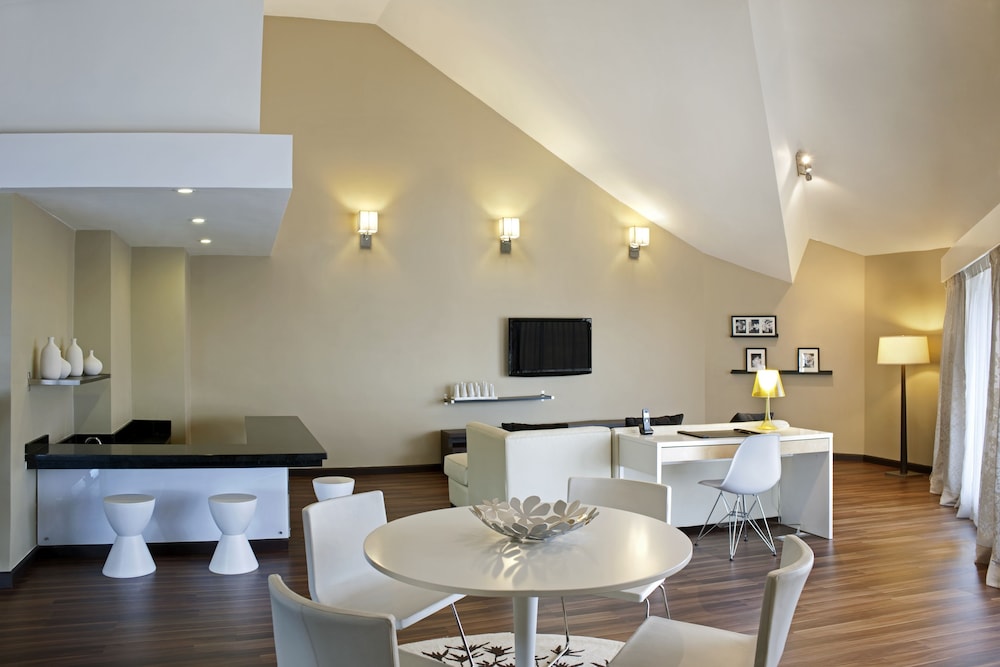 Crowne Plaza Santo Domingo (ex Intercontinental V Centenario Hotel) 46/71