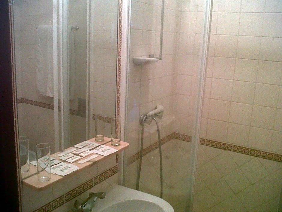 Jardim Hotel 42/46