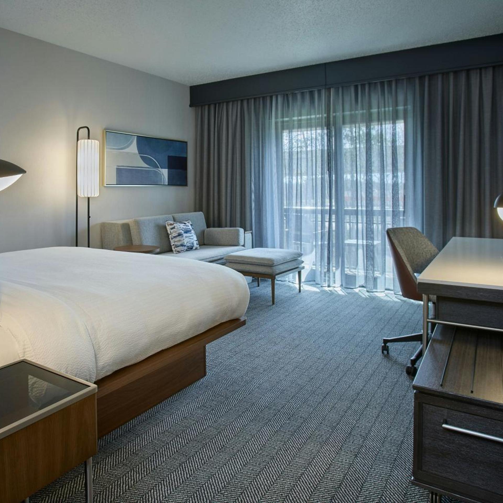 Specialty, King Bed, Accessible