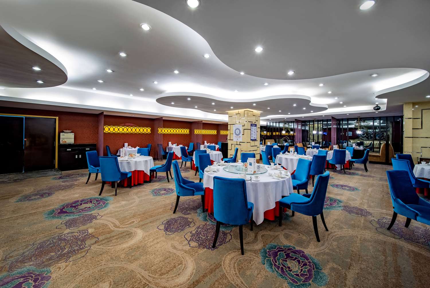Howard Johnson by Wyndham Paragon Hotel Beijing 34/40