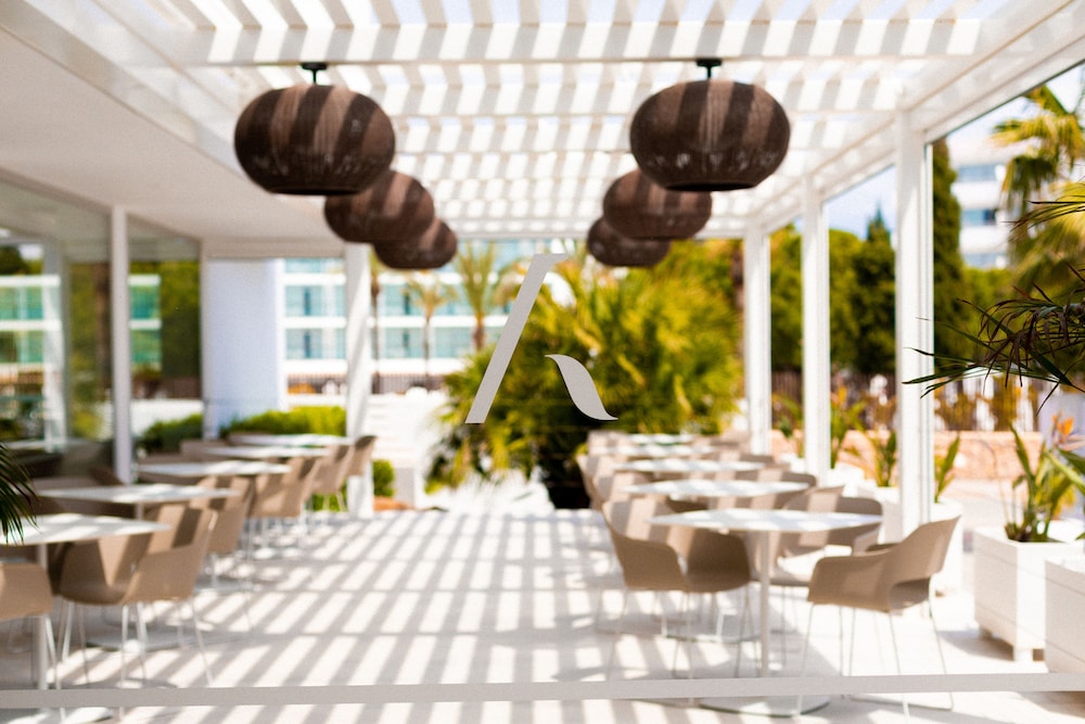 Hotel Anfora Ibiza 48/50