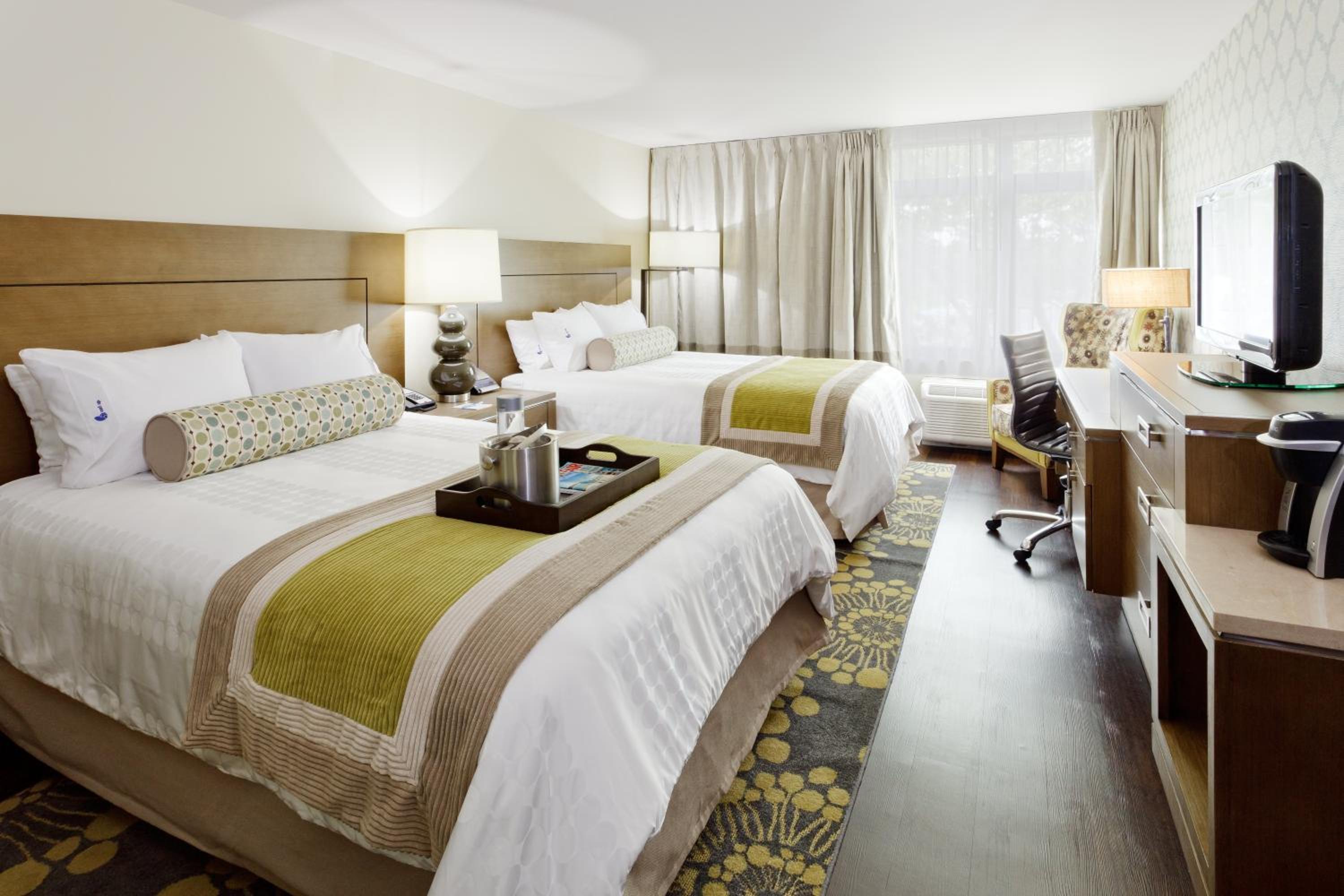 Premium, Queen Bed, Pool Side, Terrace