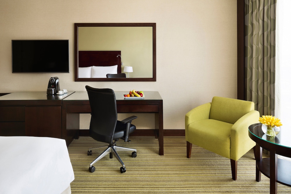 Crowne Plaza Jeddah 64/69