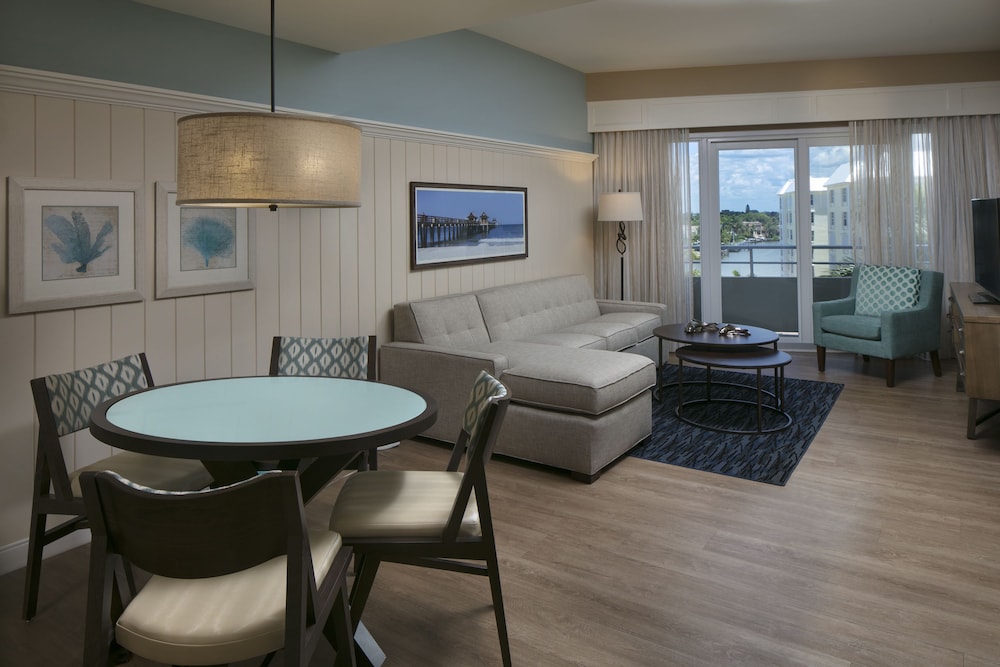 Edgewater Beach Hotel 39/64