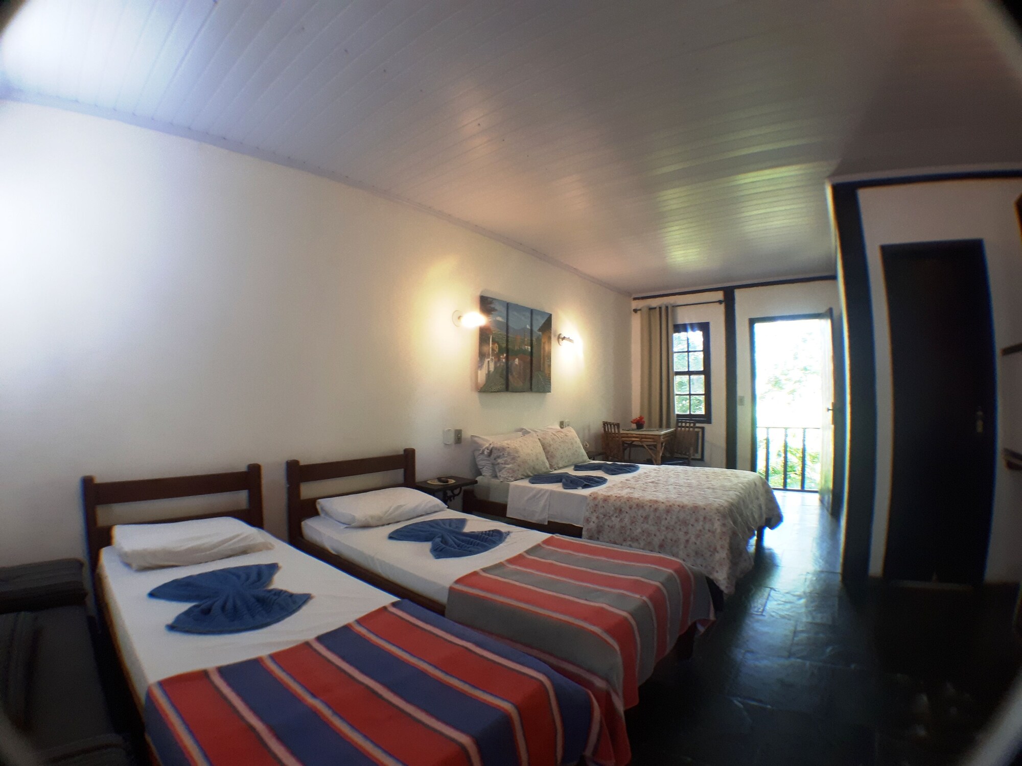 ROOM, QUADRUPLE